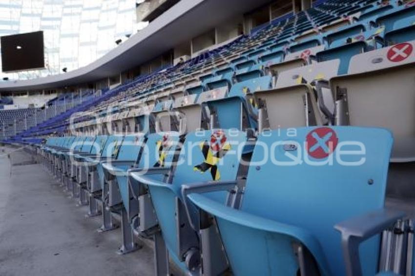 ESTADIO CUAUHTÉMOC . SANA DISTANCIA