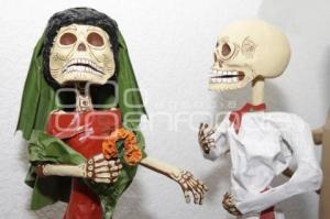 DÍA DE MUERTOS . CARTONERÍA