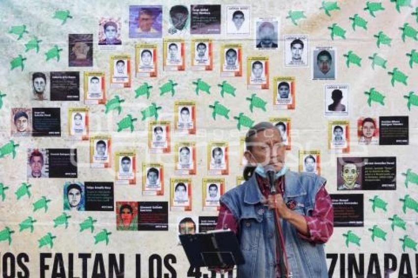 MANIFESTACIÓN POR AYOTZINAPA