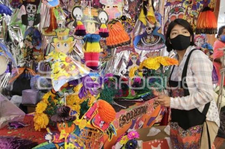 MERCADO . DÍA DE MUERTOS