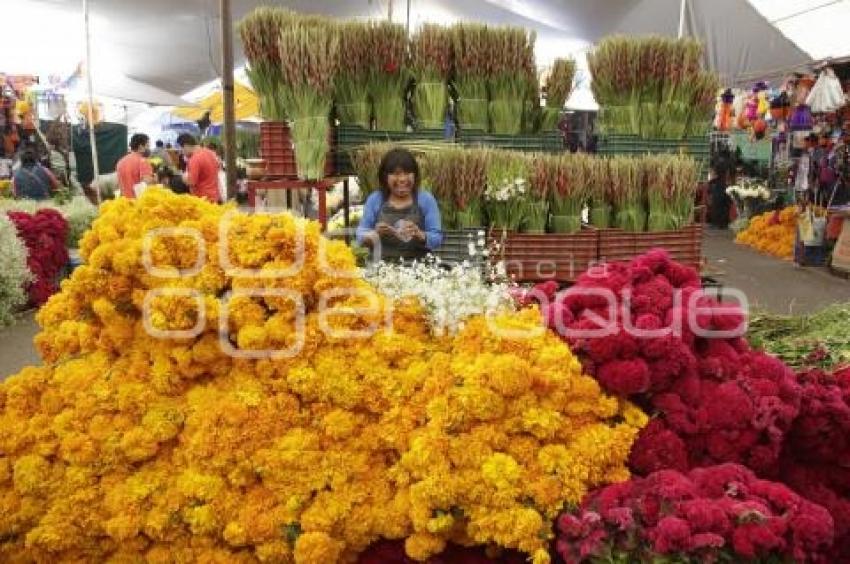 MERCADO . DÍA DE MUERTOS