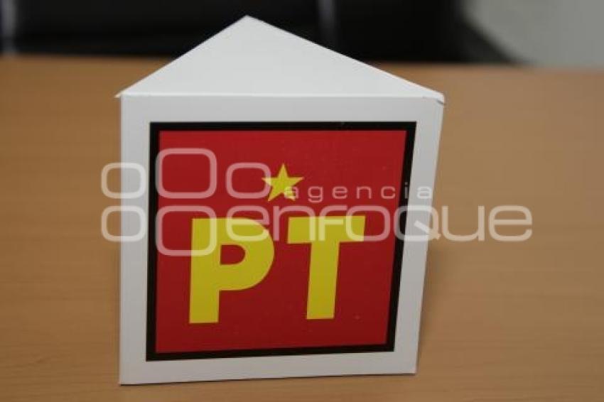 LOGO PARTIDO DEL TRABAJO