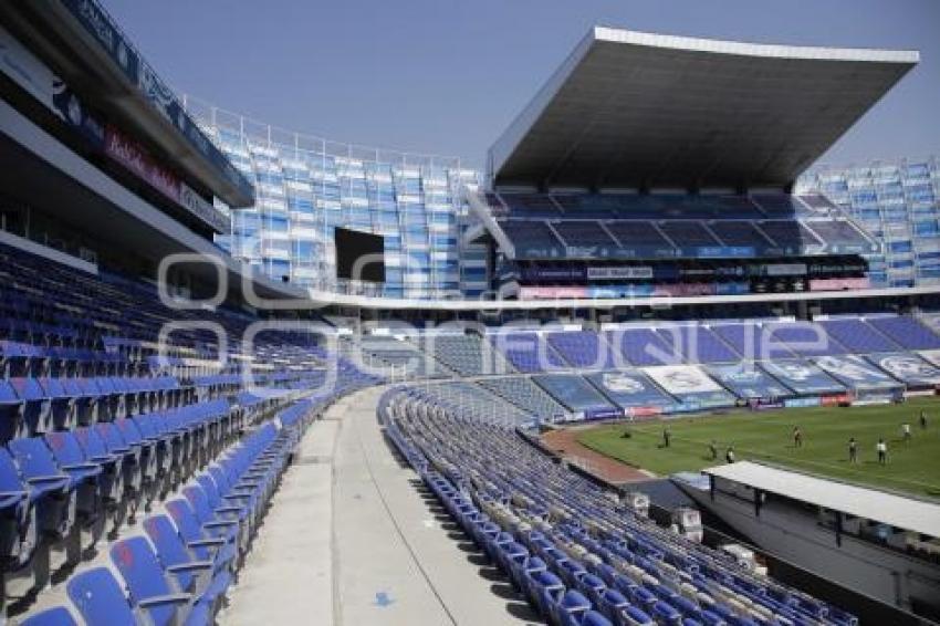 FÚTBOL FEMENIL . PUEBLA VS  CHIVAS