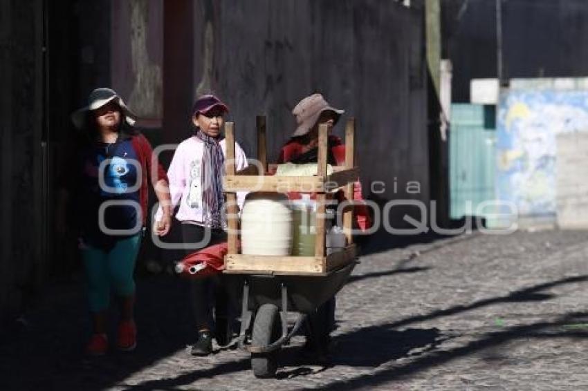 CANOA . VIDA COTIDIANA