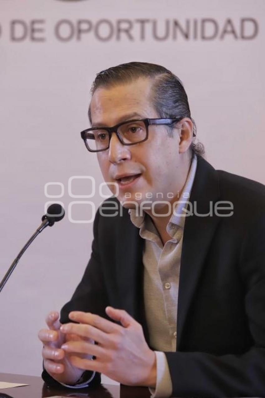 ARMANDO MORALES