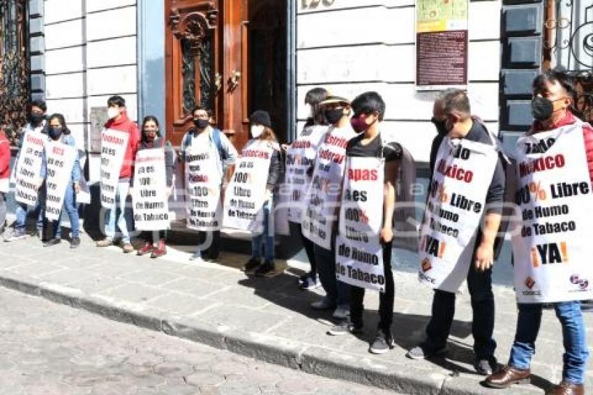 MANIFESTACIÓN . CONGRESO