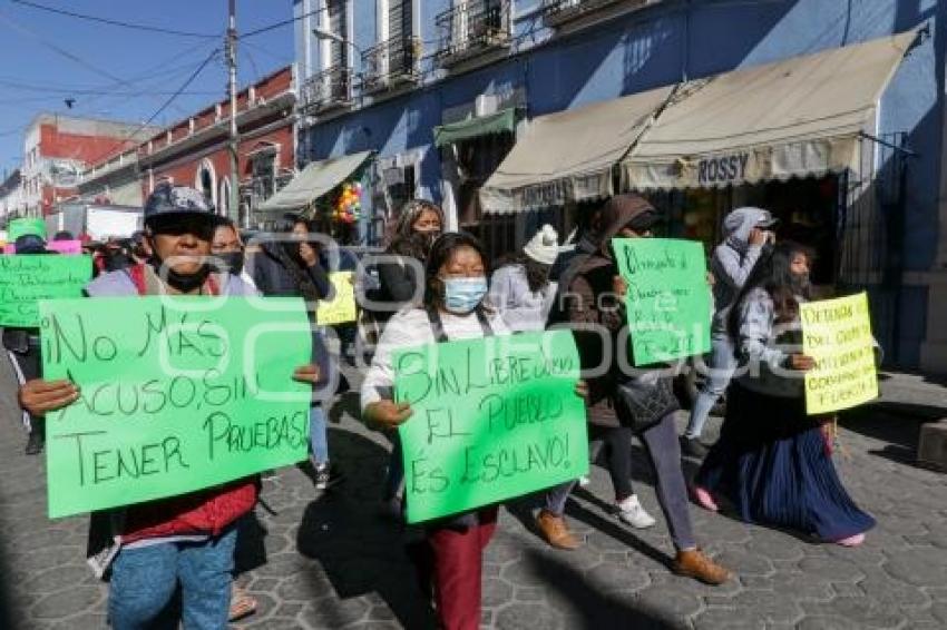 MANIFESTACIÓN FUERZA 2000