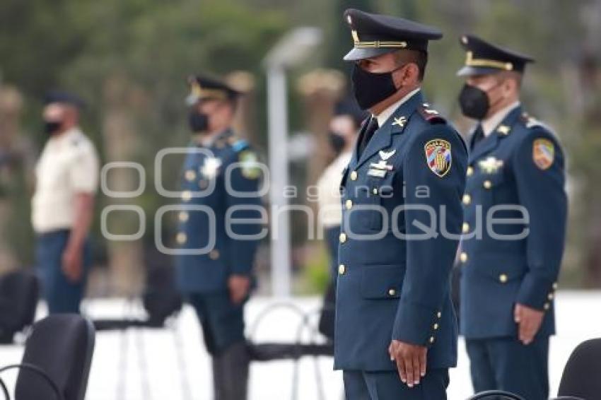 CEREMONIA CONDECORACIONES