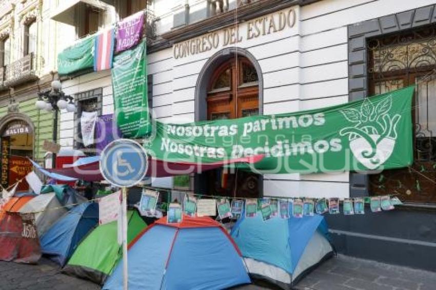 FEMINISTAS . CONGRESO DEL ESTADO