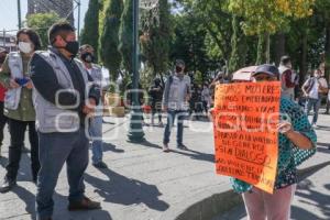 ZÓCALO . VENDEDORES AMBULANTES