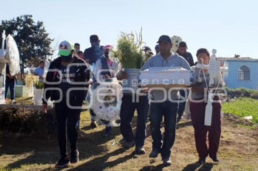 FUNERAL BEBÉ LÁZARO