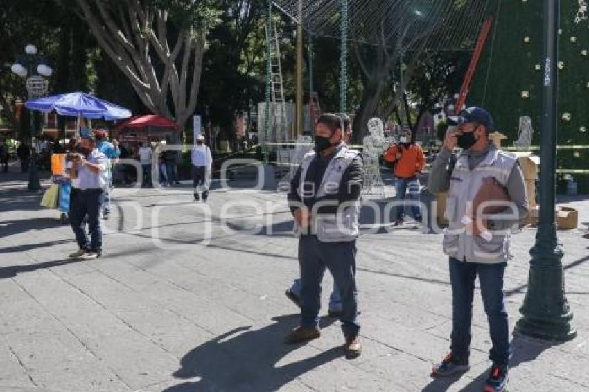 ZÓCALO . VENDEDORES AMBULANTES