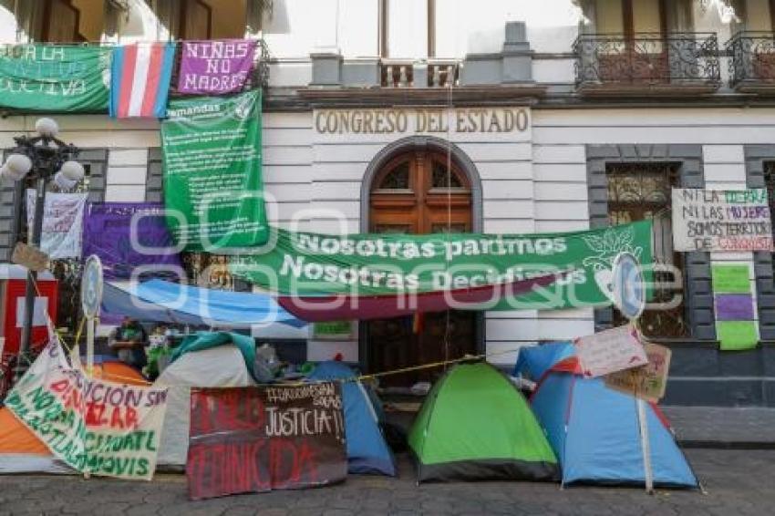 FEMINISTAS . CONGRESO DEL ESTADO