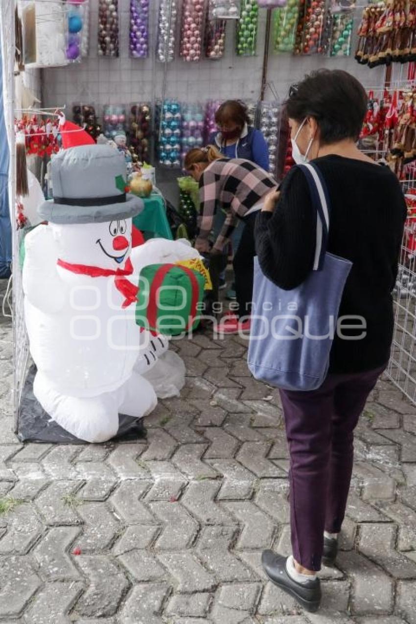 BAZAR NAVIDEÑO