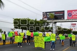 TEHUACÁN . BLOQUEO