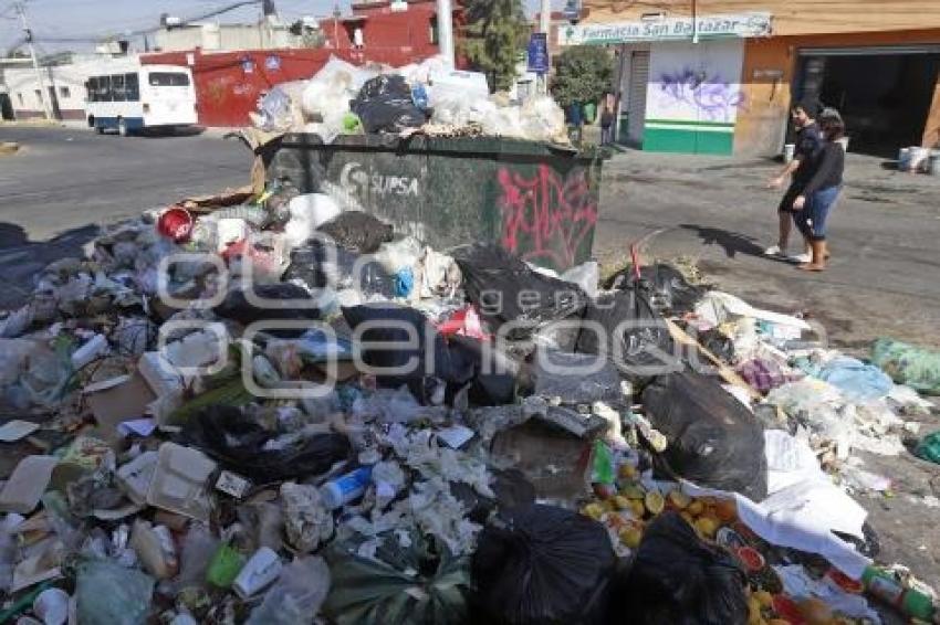 CALLES . BASURA