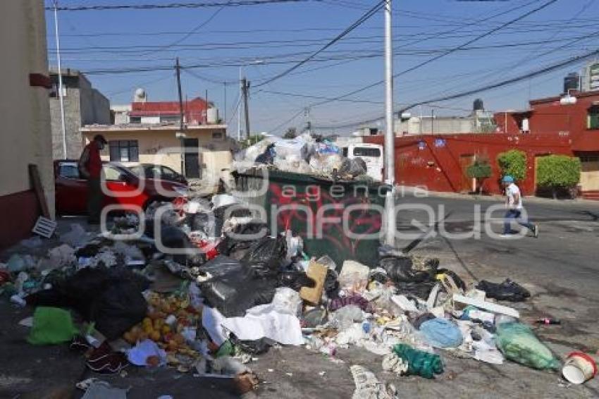 CALLES . BASURA