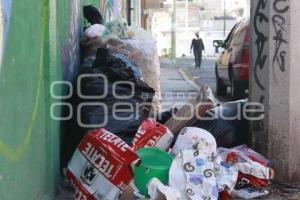 CALLES . BASURA