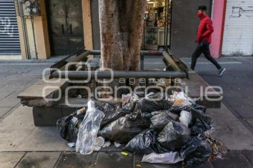 5 DE MAYO . BASURA