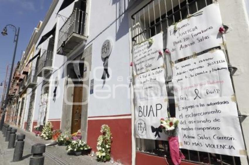 OFRENDA FLORAL ADRIÁN SALAS