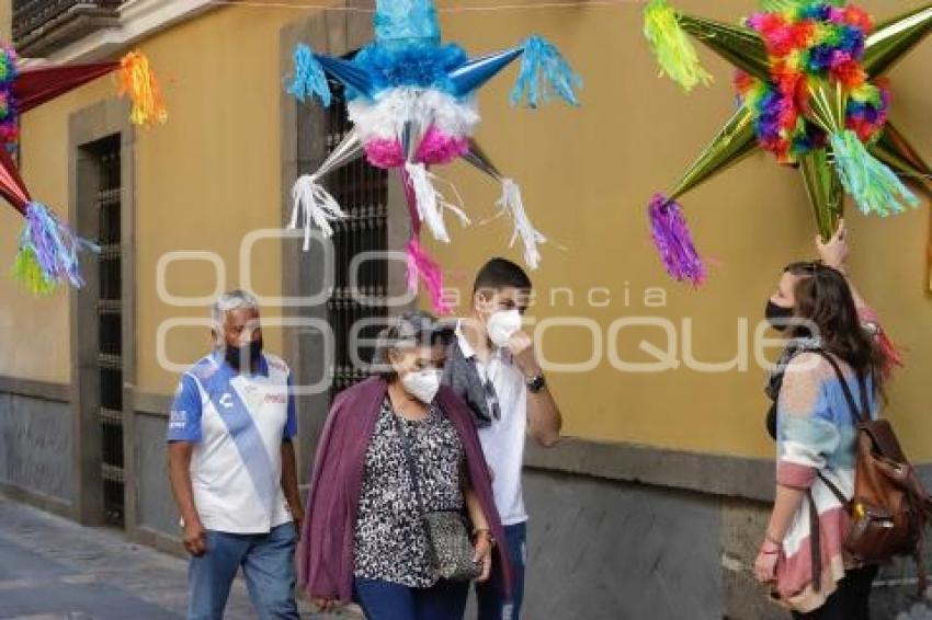 LA CALLE DE LAS PIÑATAS