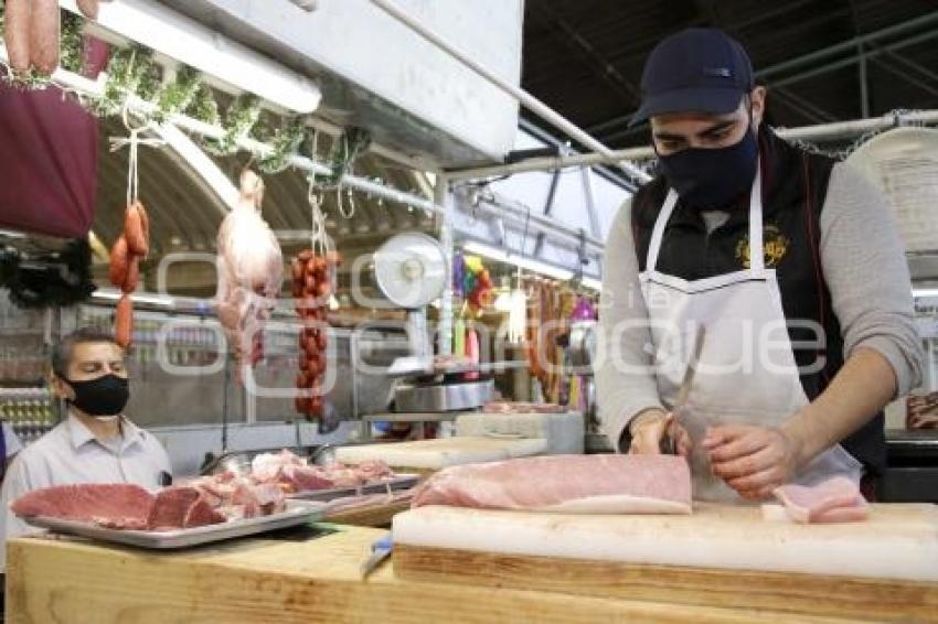 MERCADO . COMPRAS NAVIDEÑAS