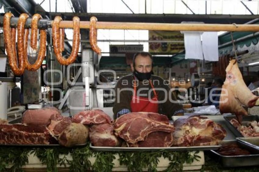 MERCADO . COMPRAS NAVIDEÑAS