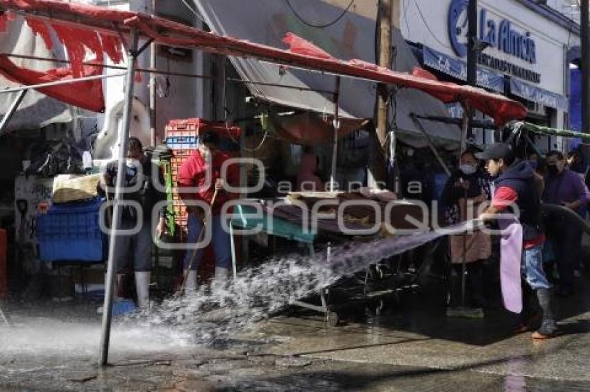 LIMPIEZA MERCADO 5 DE MAYO