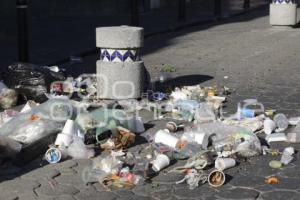 BASURA . AÑO NUEVO