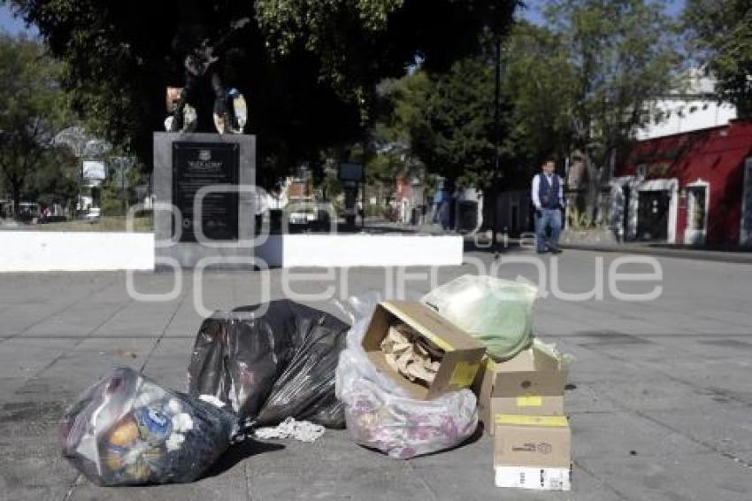 BASURA . AÑO NUEVO