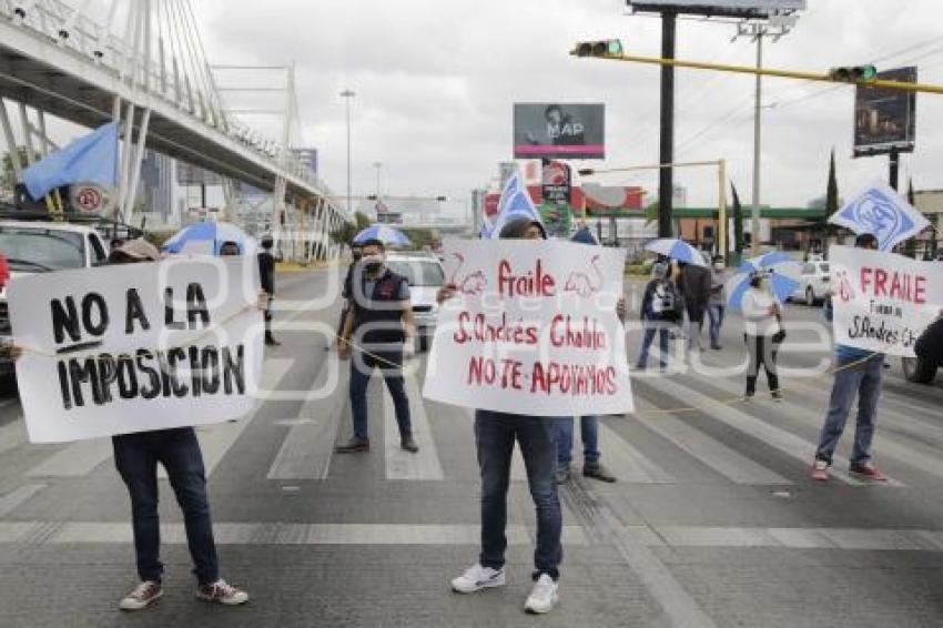 CIERRE VÍA ATLIXCÁYOTL . PANISTAS