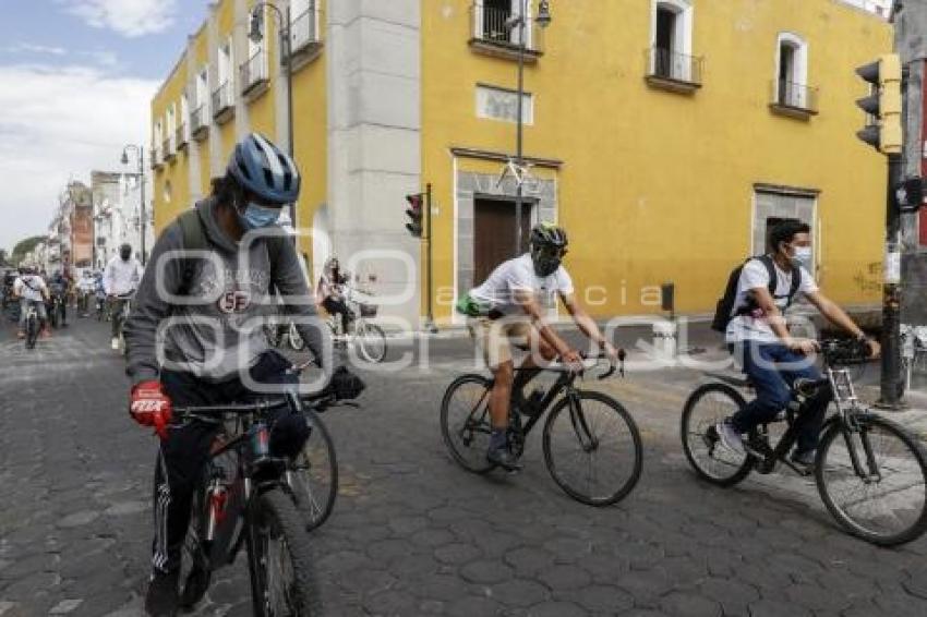 BICICLETA BLANCA