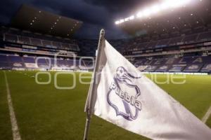 FÚTBOL . ESTADIO CUAUHTÉMOC