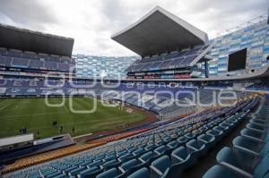 FÚTBOL . ESTADIO CUAUHTÉMOC