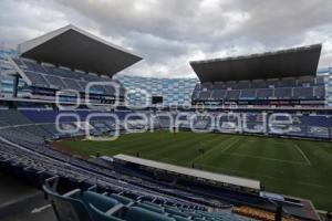 FÚTBOL . ESTADIO CUAUHTÉMOC