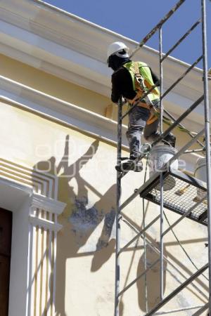 REHABILITACIÓN EDIFICIO CAROLINO