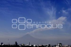 VOLCÁN POPOCATÉPETL . FUMAROLA