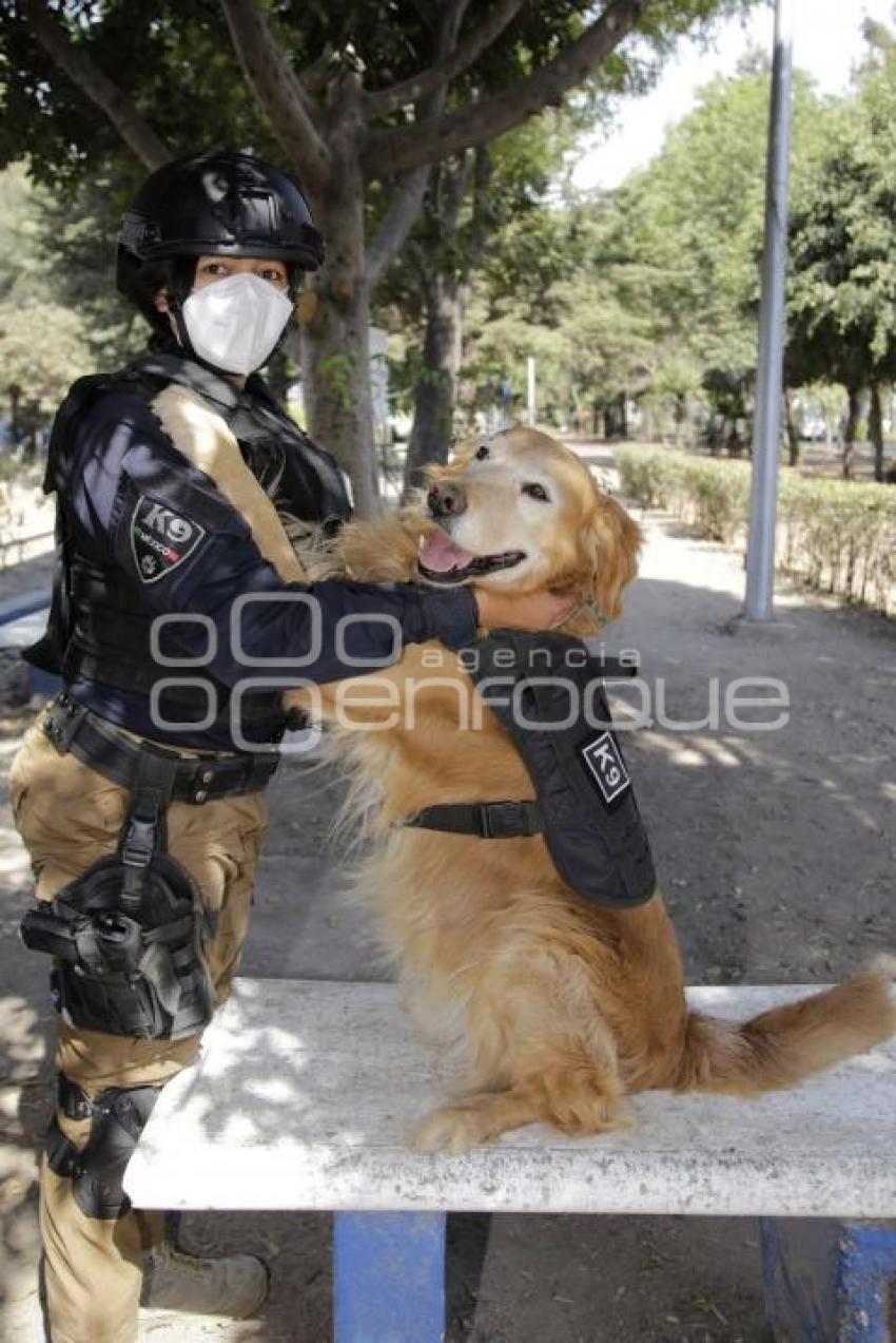 DÍA DE LA MUJER . POLICÍA