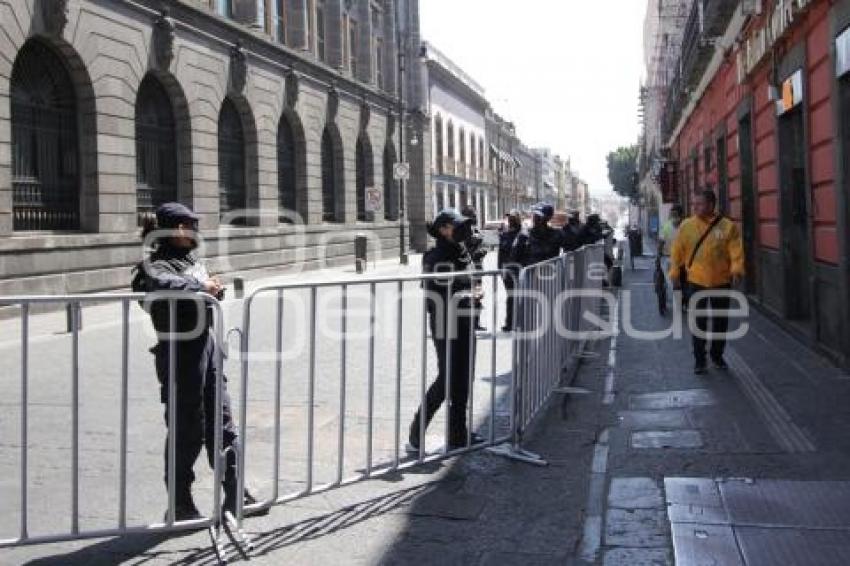 POLICÍA ESTATAL . VALLAS