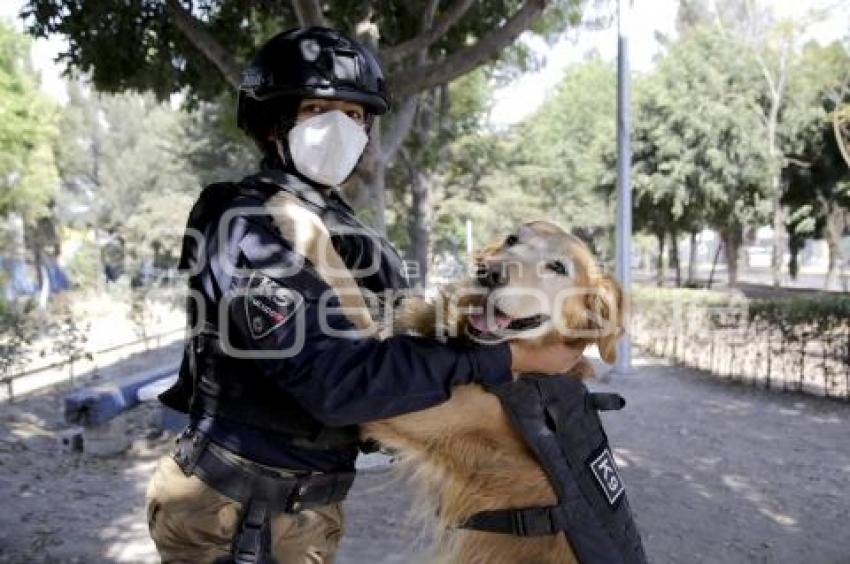 DÍA DE LA MUJER . POLICÍA