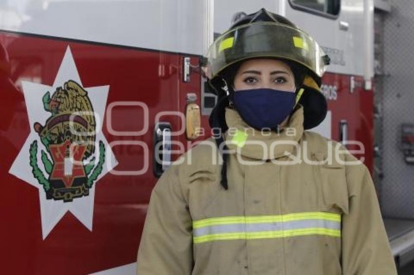 DÍA DE LA MUJER . BOMBERA