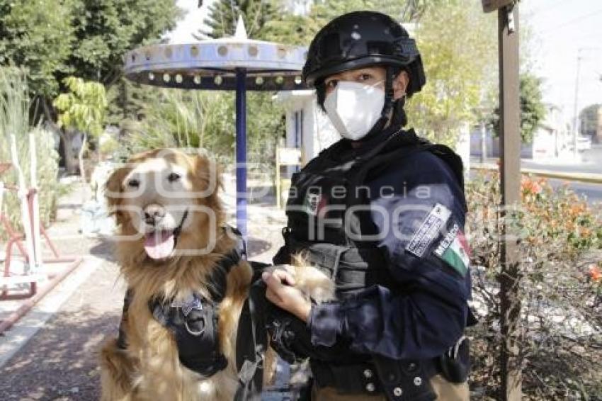 DÍA DE LA MUJER . POLICÍA