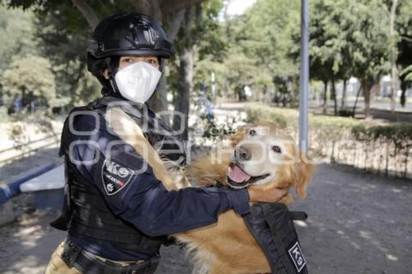 DÍA DE LA MUJER . POLICÍA