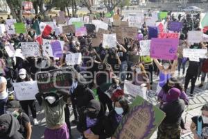 DÍA DE LA MUJER . PROTESTA . FISCALÍA