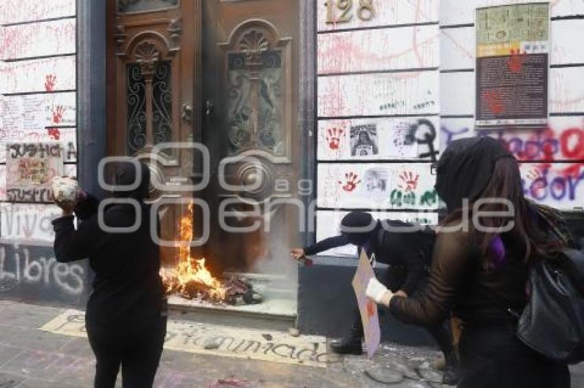 DÍA DE LA MUJER . PROTESTA