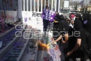 DÍA DE LA MUJER . PROTESTA . FISCALÍA