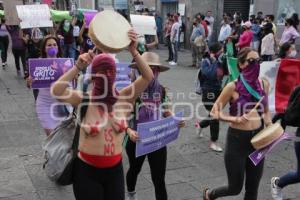 DÍA DE LA MUJER . MANIFESTACIÓN