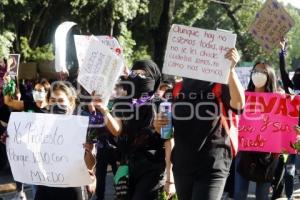 DÍA DE LA MUJER . PROTESTA