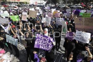 DÍA DE LA MUJER . PROTESTA . FISCALÍA