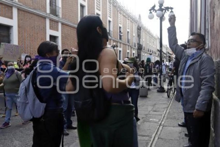 DÍA DE LA MUJER . MANIFESTACIÓN